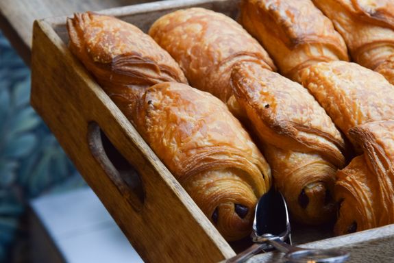 Pain au chocolat vegan chez Origin Coffee shop végétal à Strasbourg