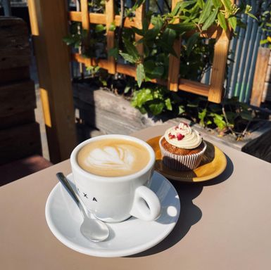 Café de spécialié et muffin vegan à la Bouture